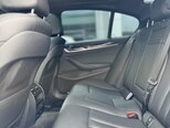 BMW 530e-15