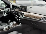 BMW 530e-17