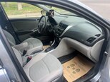 Hyundai Accent-12
