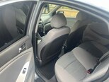 Hyundai Accent-11