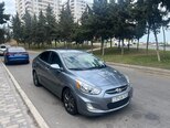 Hyundai Accent-15