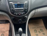 Hyundai Accent-10