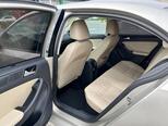 Volkswagen Jetta-12