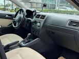 Volkswagen Jetta-9