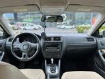 Volkswagen Jetta-8