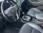Hyundai Grand Santa Fe-15
