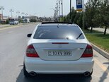 Mercedes E 280-17