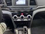 Hyundai Elantra-21