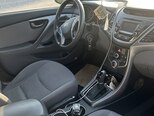 Hyundai Elantra-8