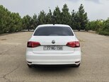 Volkswagen Jetta-2