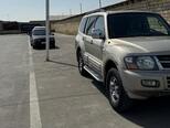 Mitsubishi Pajero-4
