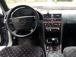 Mercedes C 220 d-11