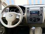 Nissan Tiida-15