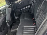 Mercedes E 220-11