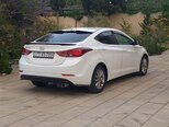 Hyundai Elantra-8