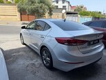 Hyundai Elantra-5