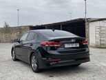 Hyundai Elantra-6