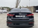 Hyundai Elantra-4