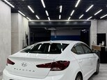 Hyundai Elantra-5