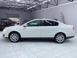 Volkswagen Passat-8