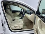 Volkswagen Passat-13