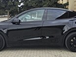 Tesla Model Y-10