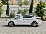 Hyundai Elantra-8