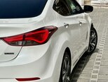 Hyundai Elantra-10