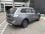 Mitsubishi Outlander-3