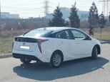 Toyota Prius-5