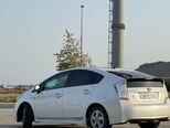 Toyota Prius-2