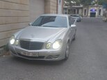Mercedes E 280-1