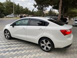 Kia Rio-7