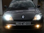 Renault Laguna-13