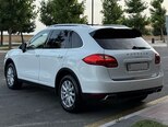 Porsche Cayenne-2