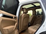 Porsche Cayenne-11