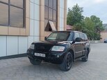 Mitsubishi Pajero-1