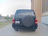 Mitsubishi Pajero-5