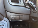 Kia Carens-9