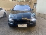 Porsche Cayenne-1