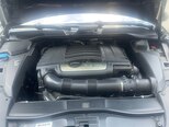 Porsche Cayenne-11