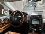 Volkswagen Touareg-14