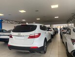 Hyundai Grand Santa Fe-4