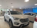 Hyundai Grand Santa Fe-2