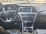 Hyundai Sonata-12