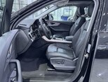 Audi Q7-11