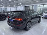 Audi Q7-5