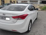 Hyundai Elantra-5
