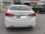 Hyundai Elantra-6