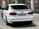 Volkswagen Jetta-4